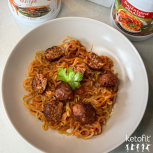 Recept na keto špagety s rajčatovou omáčkou